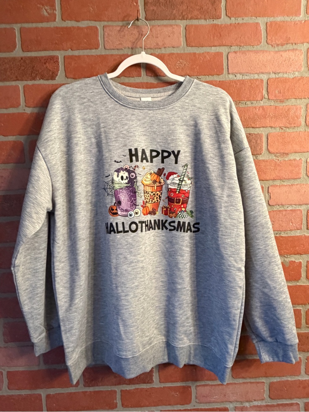 Happy HalloThanksMas Graphic Sweatshirt Grey Oversized Holiday Coffee Jumper EUC